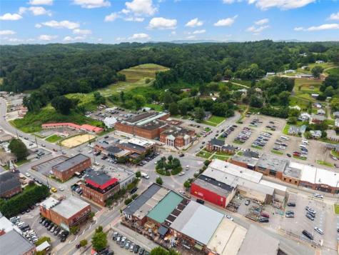 41 North Avenue Ellijay GA 30540