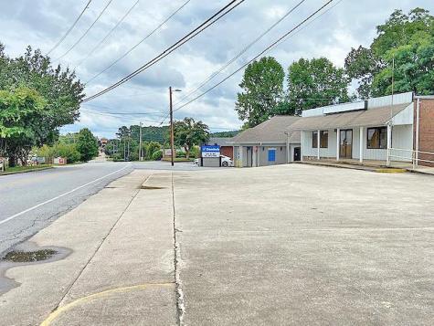 70A Memorial Drive Dahlonega GA 30533