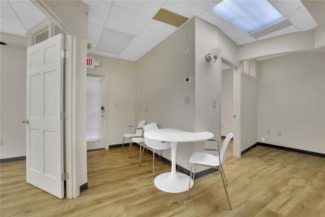 1202 Abbey Court Alpharetta GA 30004