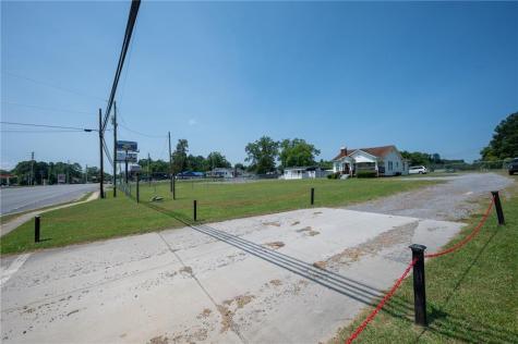 2213 Cleveland Highway Dalton GA 30721