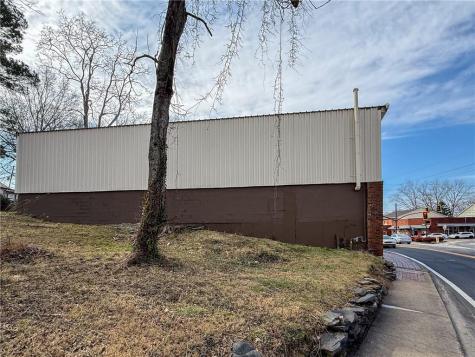 11 S Grove Street Dahlonega GA 30533