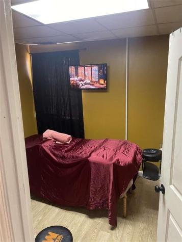 957 M L King Jr Drive NW Atlanta GA 30314