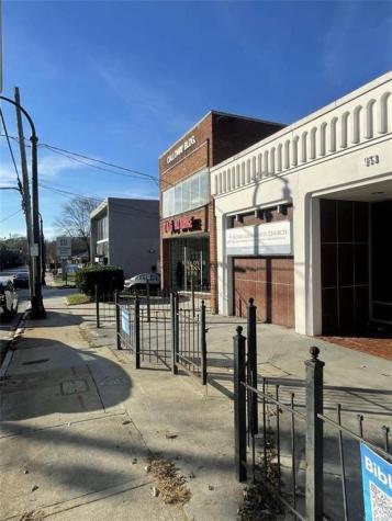 957 M L King Jr Drive NW Atlanta GA 30314