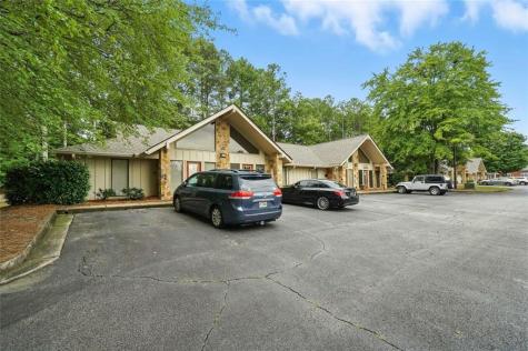 11285 Elkins Road Roswell GA 30076