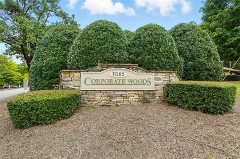 11285 Elkins Road Roswell GA 30076