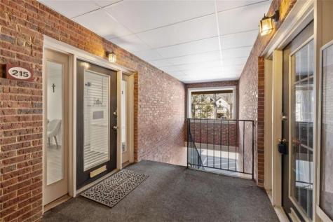 425 E Crossville Road E Roswell GA 30075