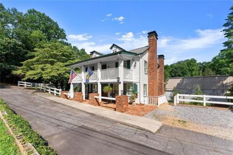 168 W West Main Street Dahlonega GA 30533