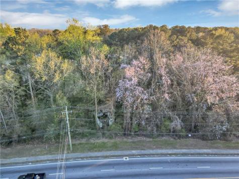 1587 Veterans Memorial Highway SW Mableton GA 30126