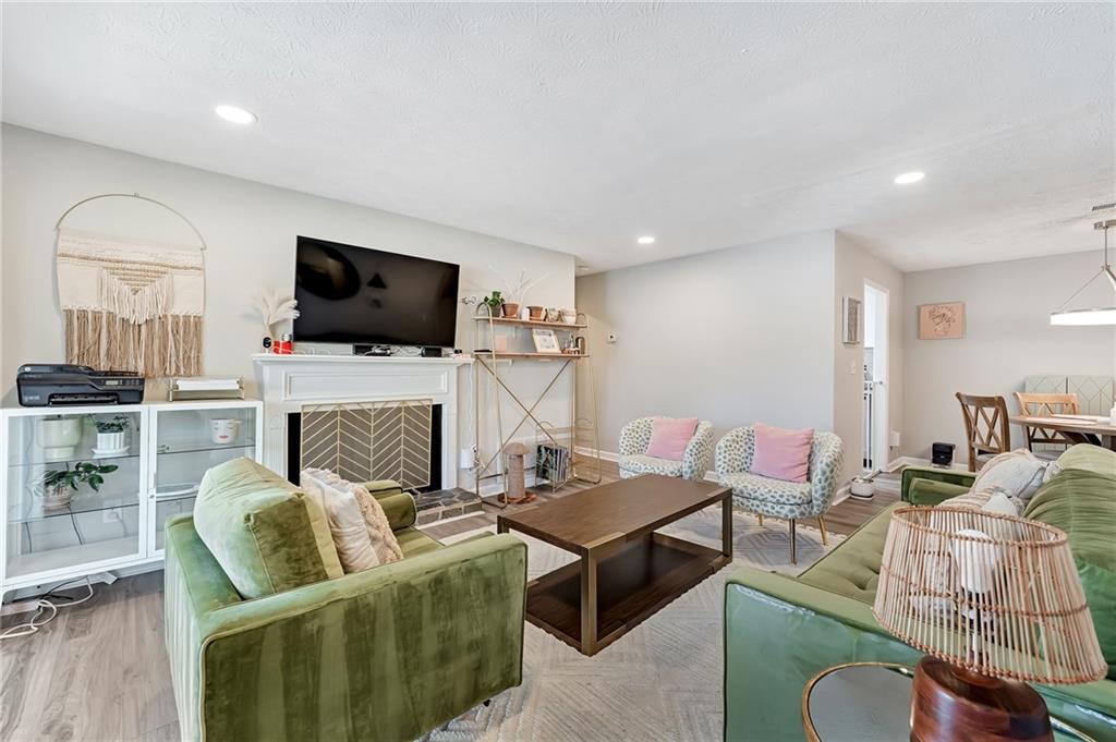 103 Natchez Trace Sandy Springs GA 30350