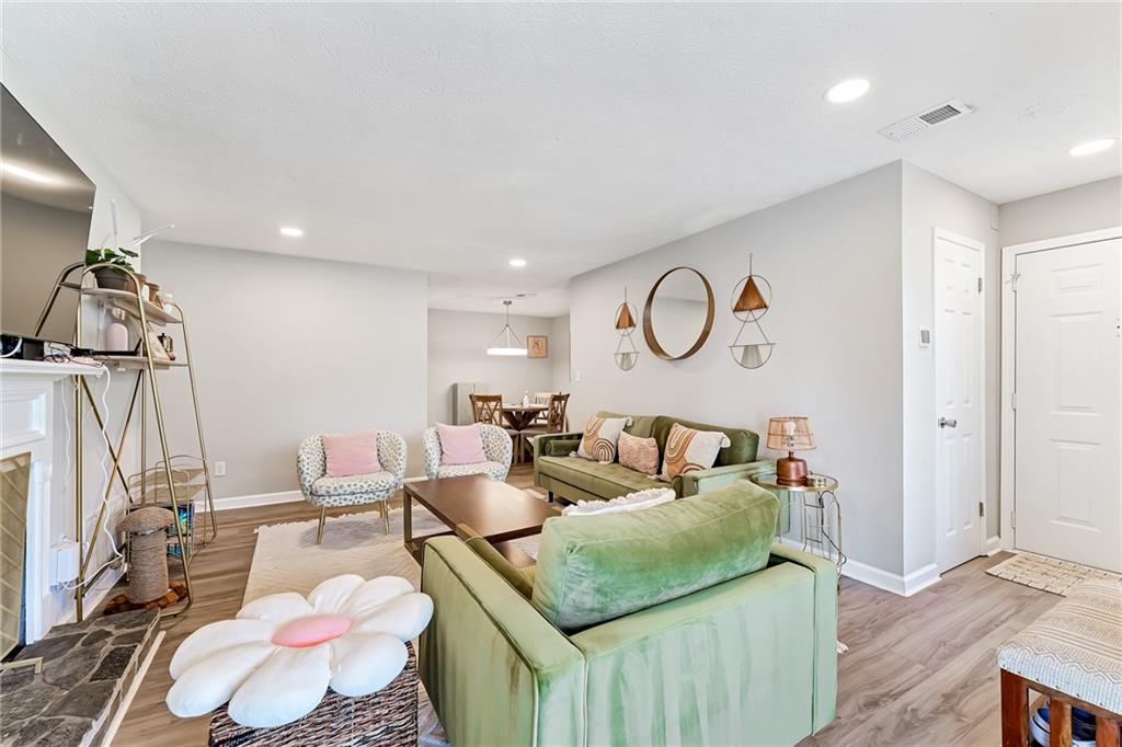 103 Natchez Trace Sandy Springs GA 30350