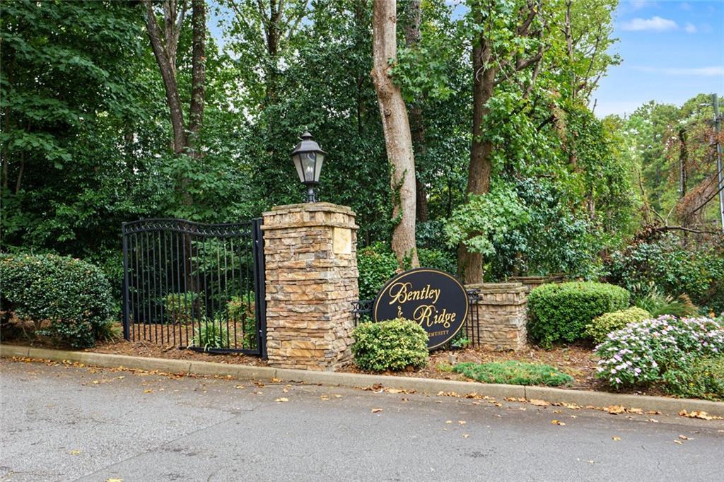 2722 Suwanee Way SE Marietta GA 30067