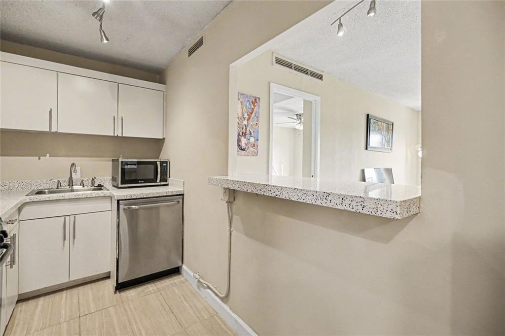 2285 Peachtree Road NE Atlanta GA 30309