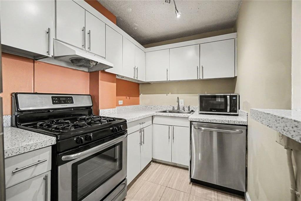 2285 Peachtree Road NE Atlanta GA 30309