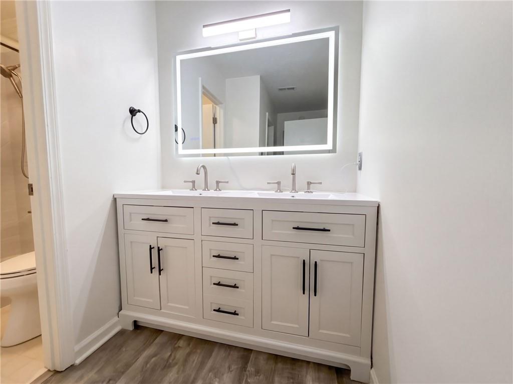 1113 Lake Pointe Circle Roswell GA 30075