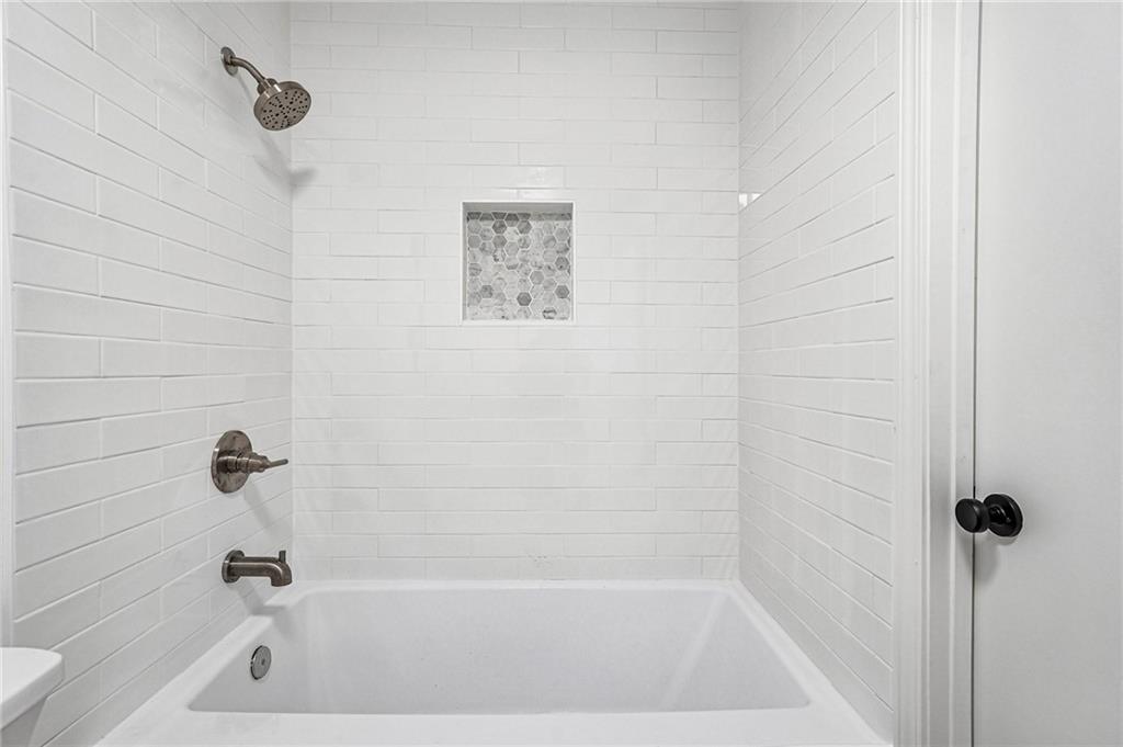 1001 Lake Pointe Circle Roswell GA 30075