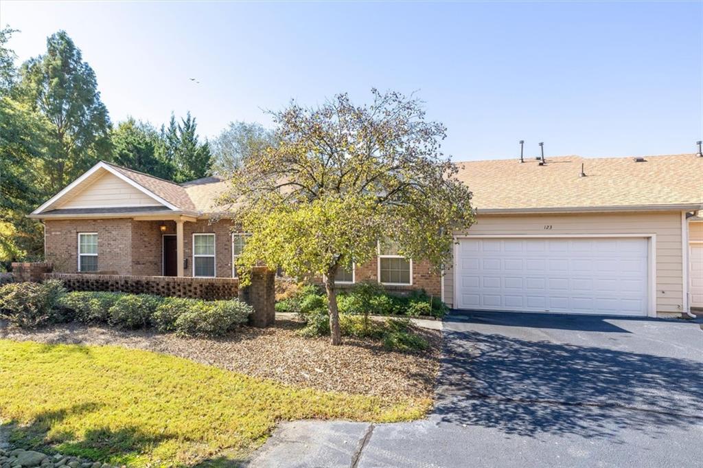 123 Villa Park Circle Stone Mountain GA 30087