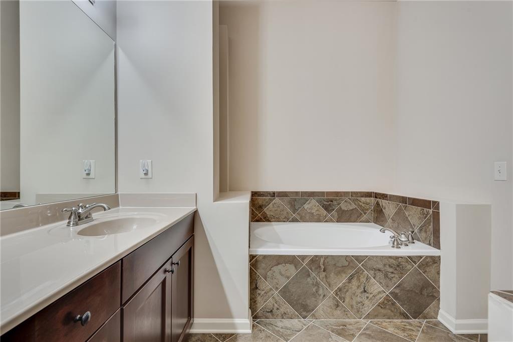 9005 Woodland Trail Alpharetta GA 30009