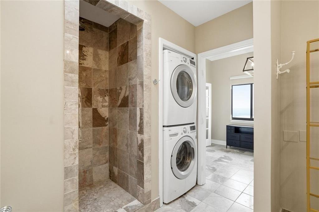 3481 Lakeside Drive NE Atlanta GA 30326