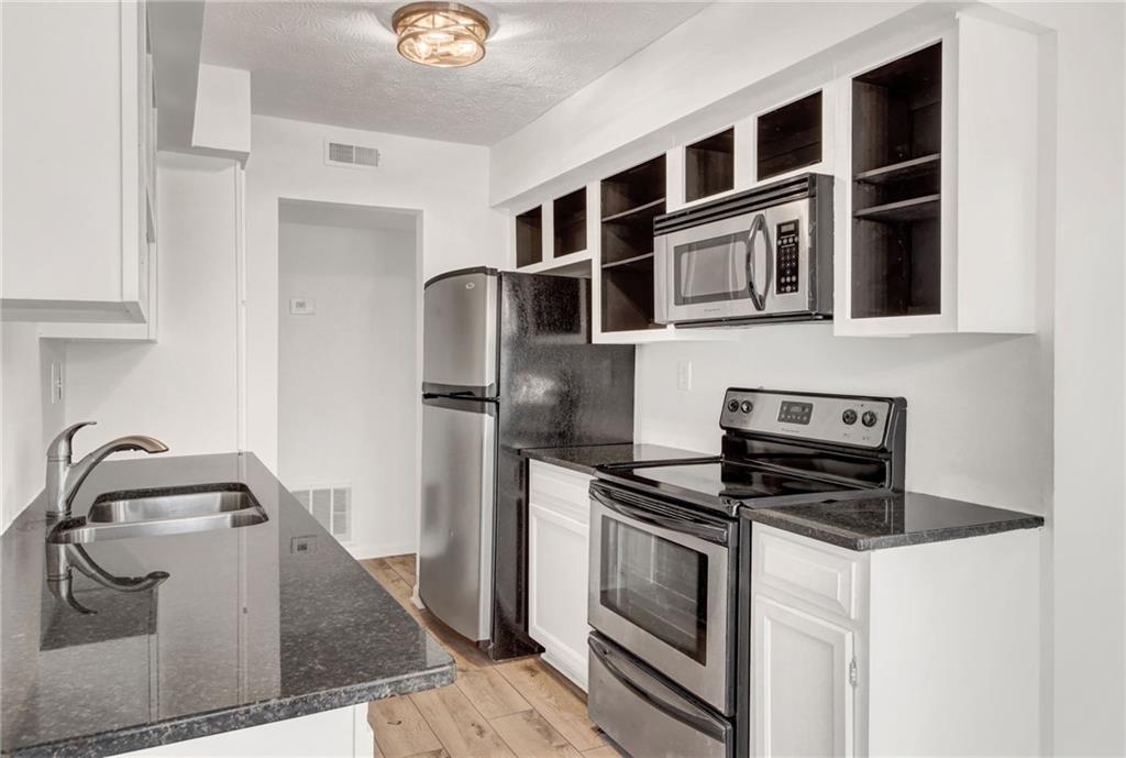 702 Glenleaf Drive Peachtree Corners GA 30092