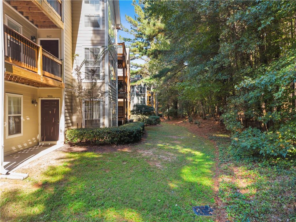 909 Berkeley Woods Duluth GA 30096