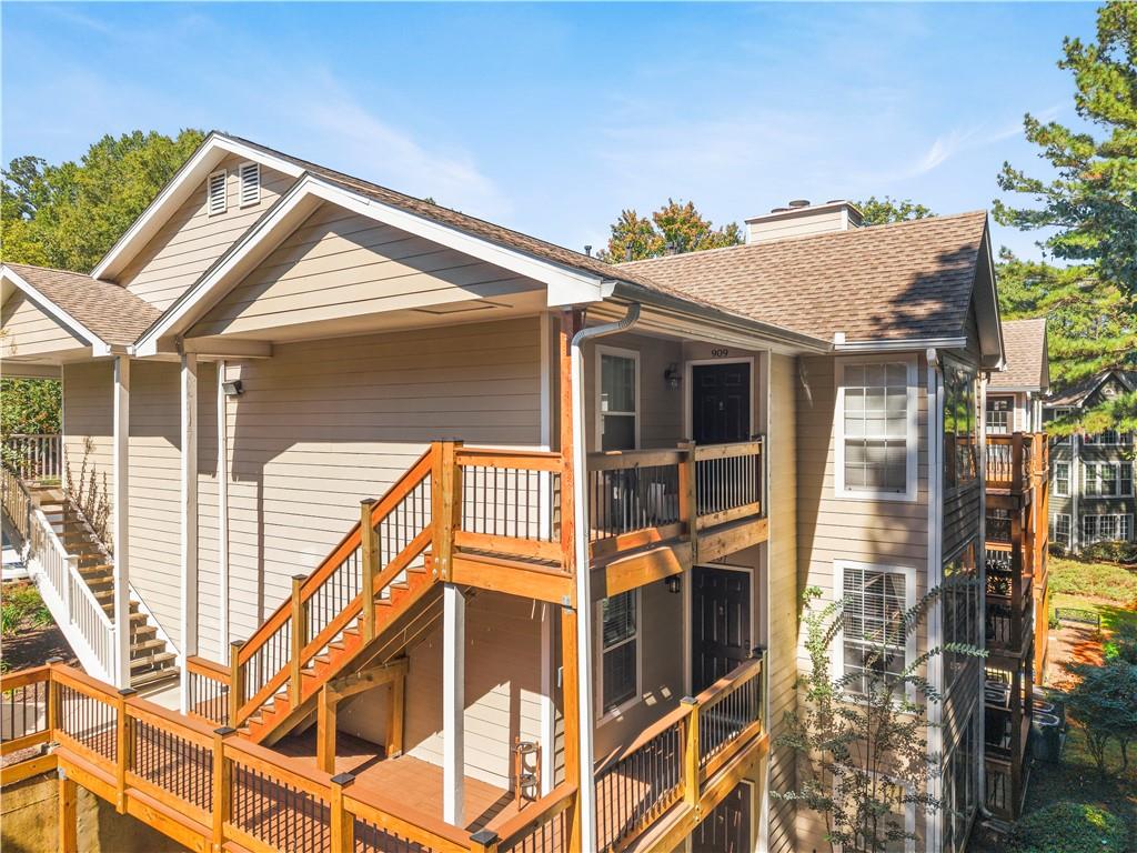 909 Berkeley Woods Duluth GA 30096