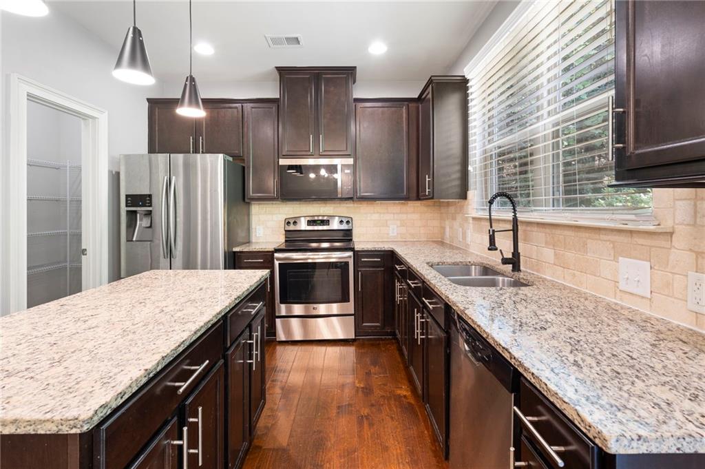 2412 Whiteoak Run SE Smyrna GA 30080