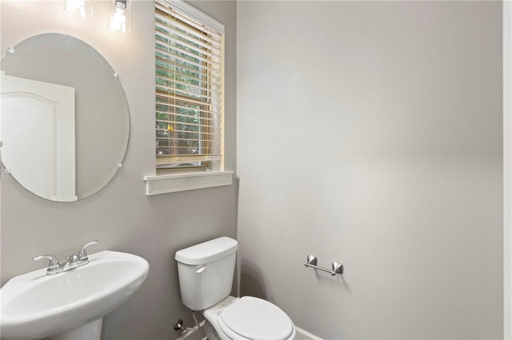 2412 Whiteoak Run SE Smyrna GA 30080