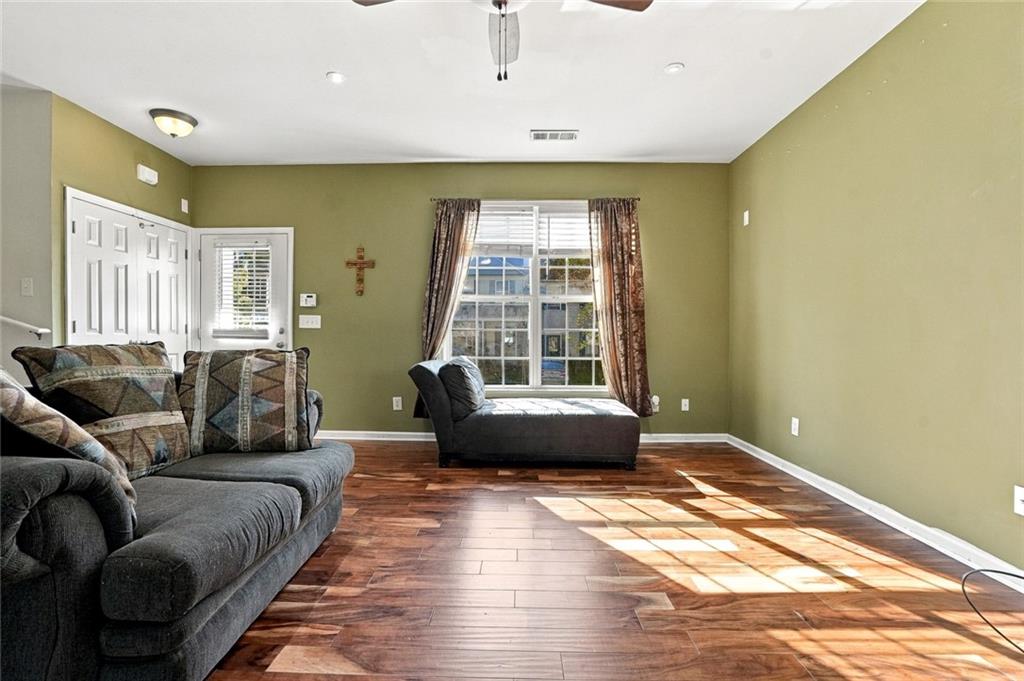 1041 Prestwyck Court Alpharetta GA 30004