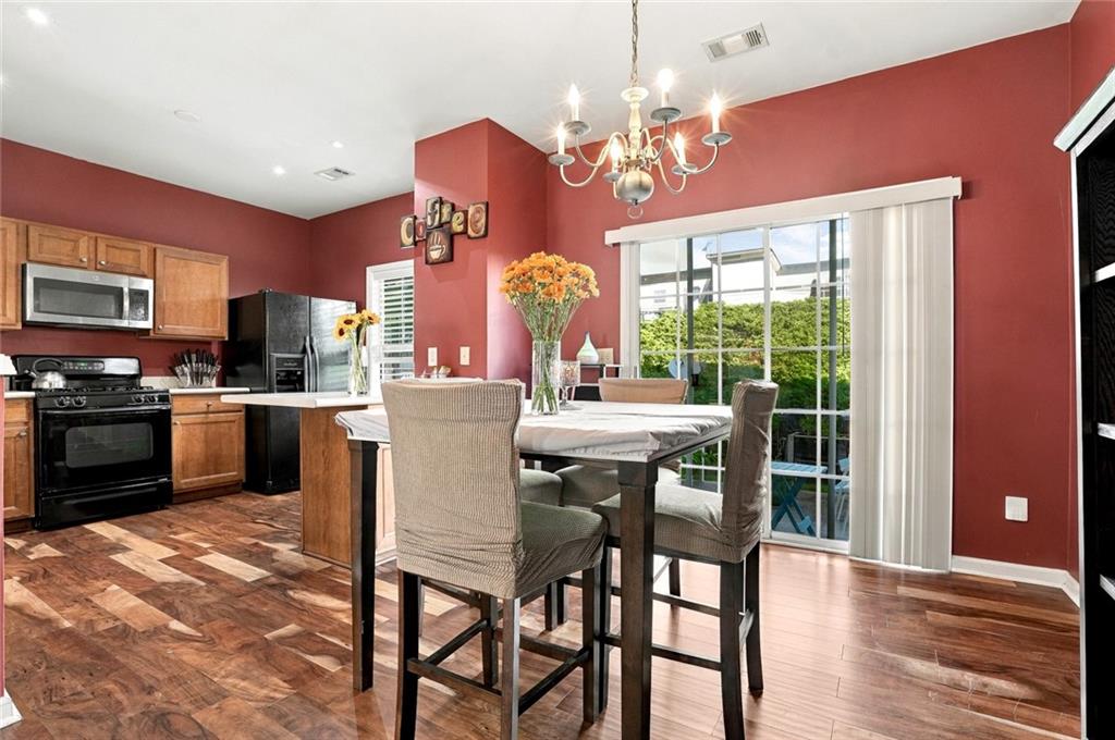 1041 Prestwyck Court Alpharetta GA 30004