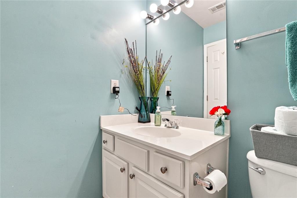 1041 Prestwyck Court Alpharetta GA 30004
