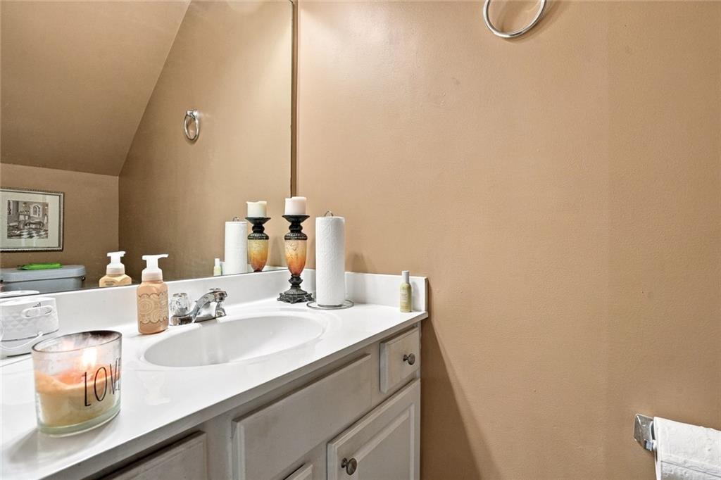 1041 Prestwyck Court Alpharetta GA 30004