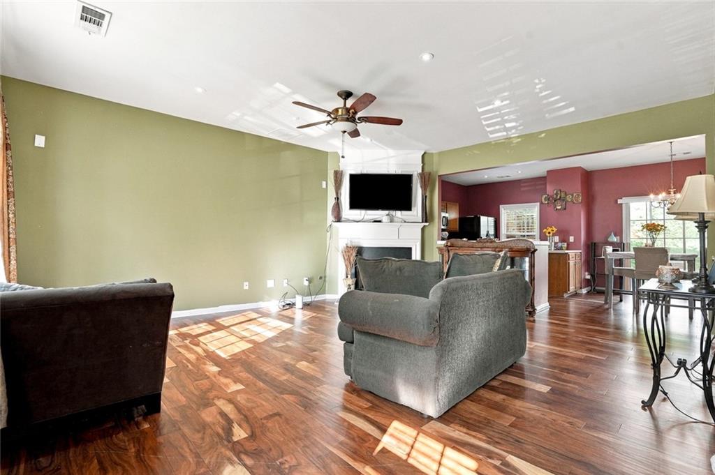 1041 Prestwyck Court Alpharetta GA 30004