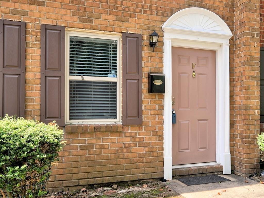 135 N River Drive Sandy Springs GA 30350