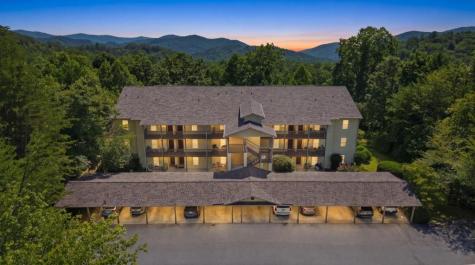 300 Ginger Creek #307 Clayton GA 30525