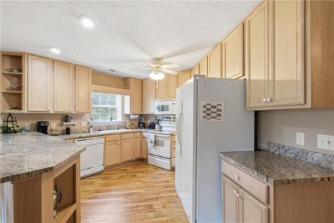 300 Ginger Creek #307 Clayton GA 30525