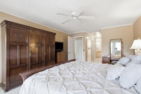 300 Ginger Creek #307 Clayton GA 30525