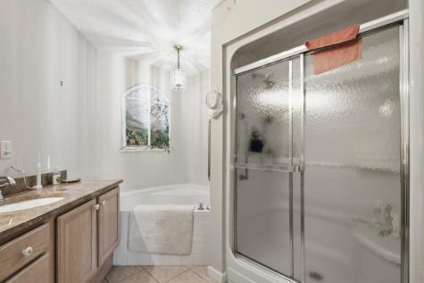 300 Ginger Creek #307 Clayton GA 30525