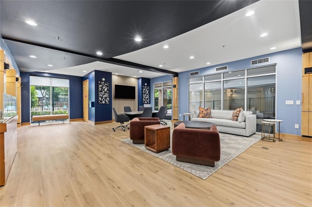 390 17th Street NW Atlanta GA 30363