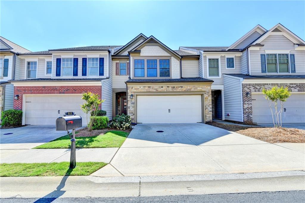 645 Township Circle Alpharetta GA 30004