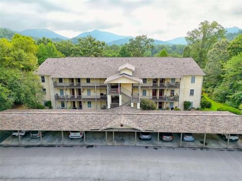 300 Ginger Creek Clayton GA 30525