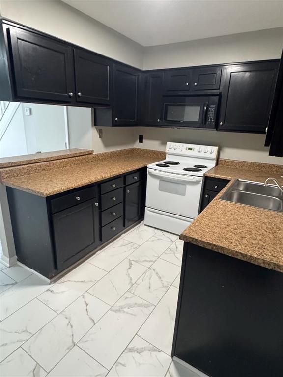 432 Prince Of Wales Stone Mountain GA 30083