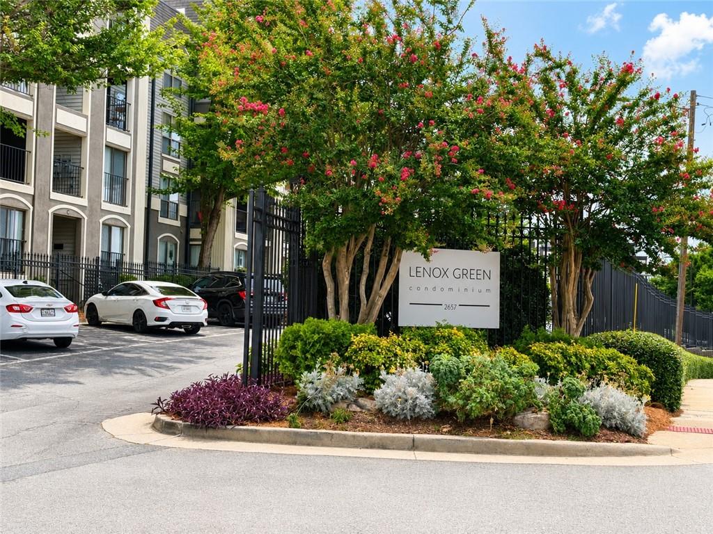 2657 Lenox Rd NE Atlanta GA 30324