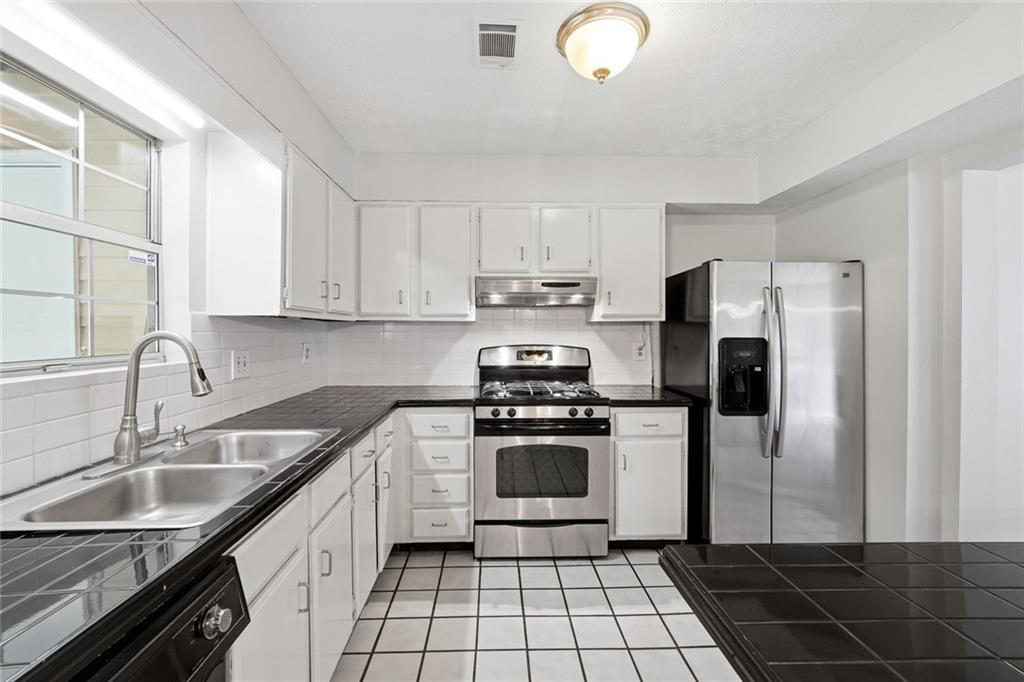 2888 Aspen Woods Entry Doraville GA 30360
