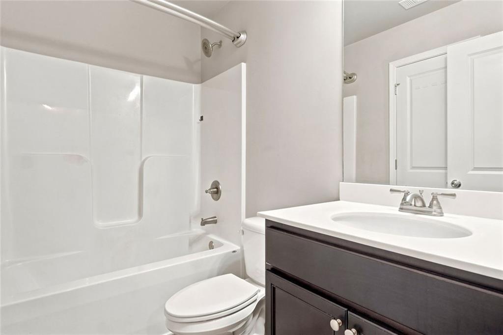 5052 Silver Fox Road Oakwood GA 30566