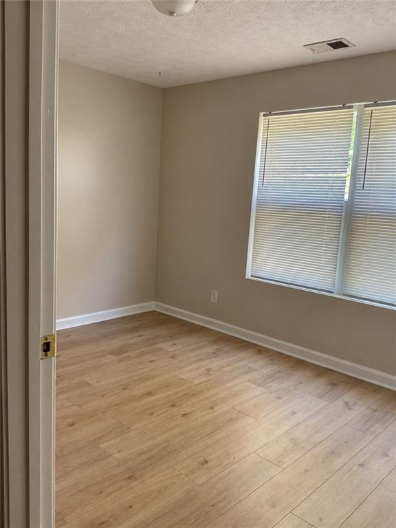 6203 Par Four Way Lithonia GA 30038