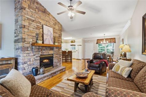 92 Gleneagle Court Clayton GA 30525