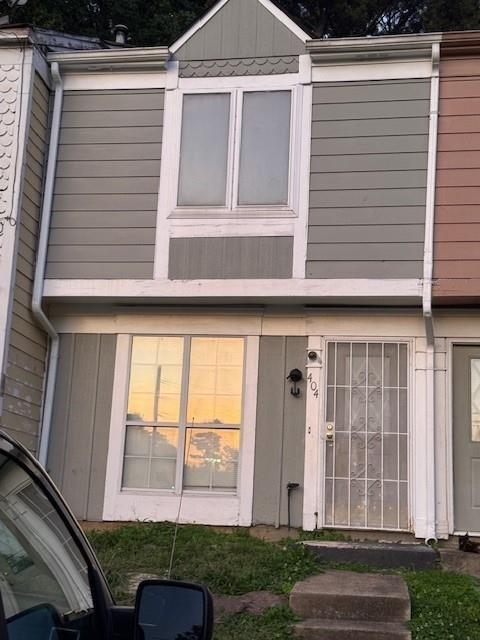 404 Prince Of Wales Stone Mountain GA 30083