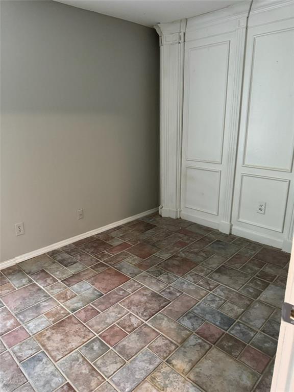 404 Prince Of Wales Stone Mountain GA 30083
