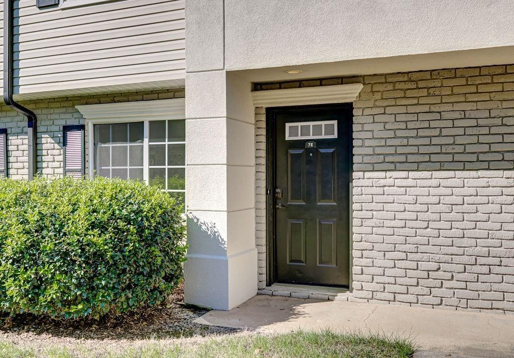 6940 Roswell Road Sandy Springs GA 30328