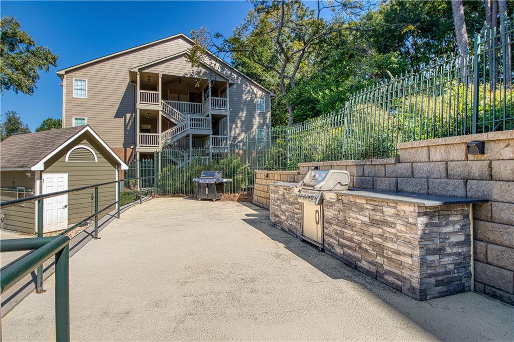 1015 Mcgill Park Avenue Atlanta GA 30312